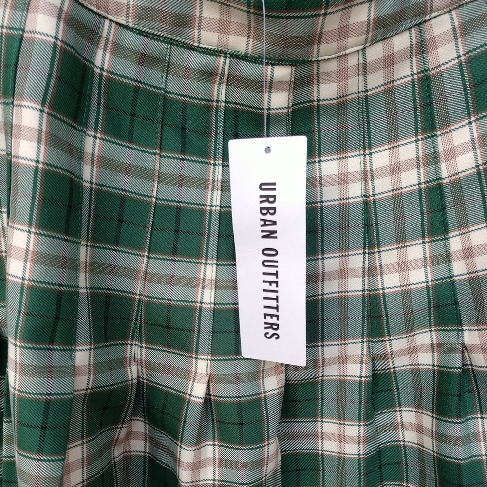 💚URBAN OUTFITTERS MINI SKIRT🌹🌹 Women's Size XS Grn/Very Plaid Pleated NWT